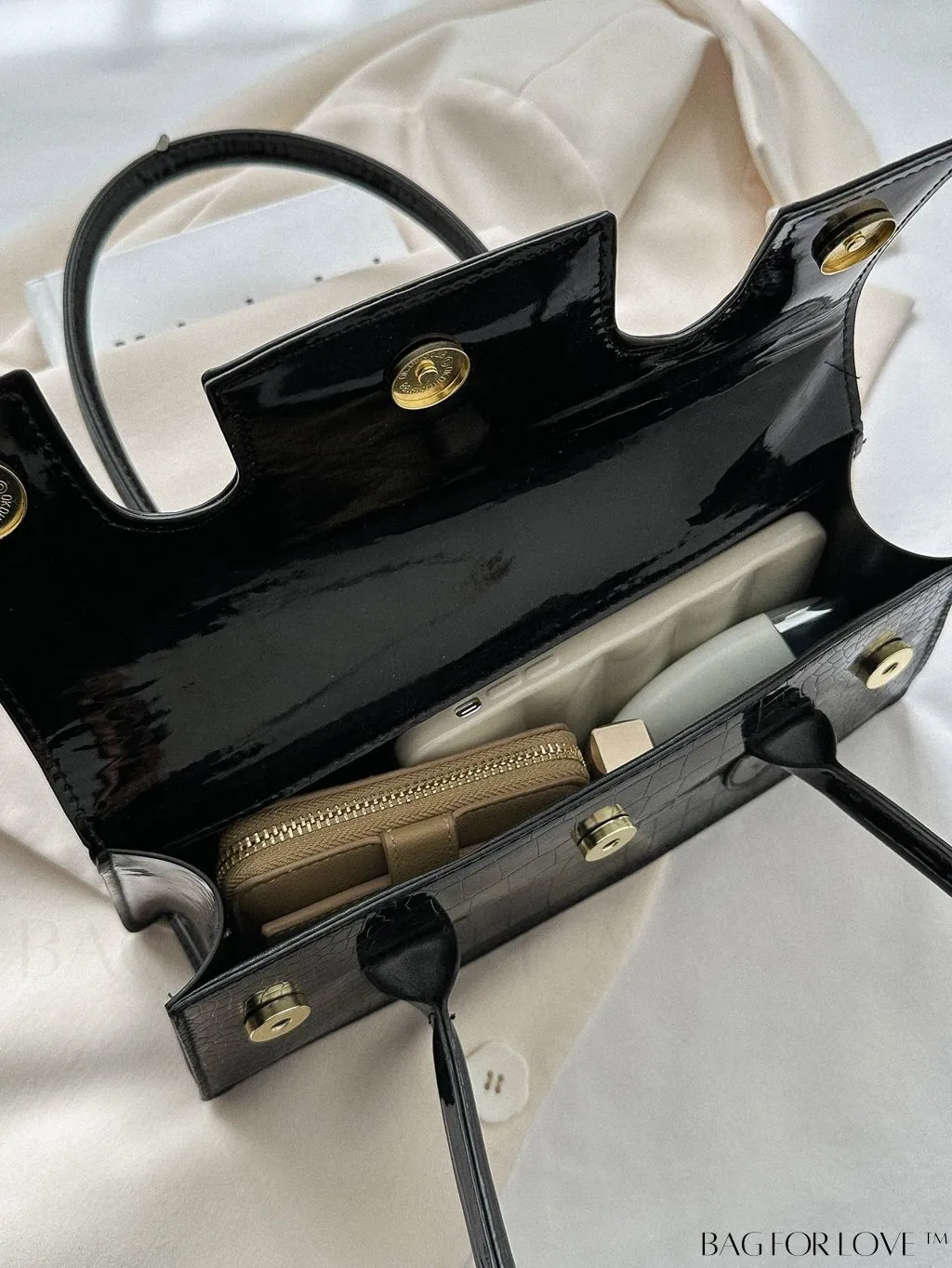 BagForLove - Crocodile-Embossed Metallic Flap Shoulder Bag - Chic and Unique Design