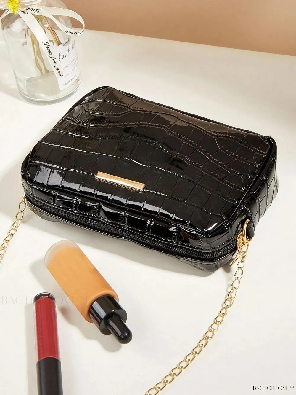 BagForLove - Elegant Women's Shoulder Bag for Everyday Use and Special Occasions