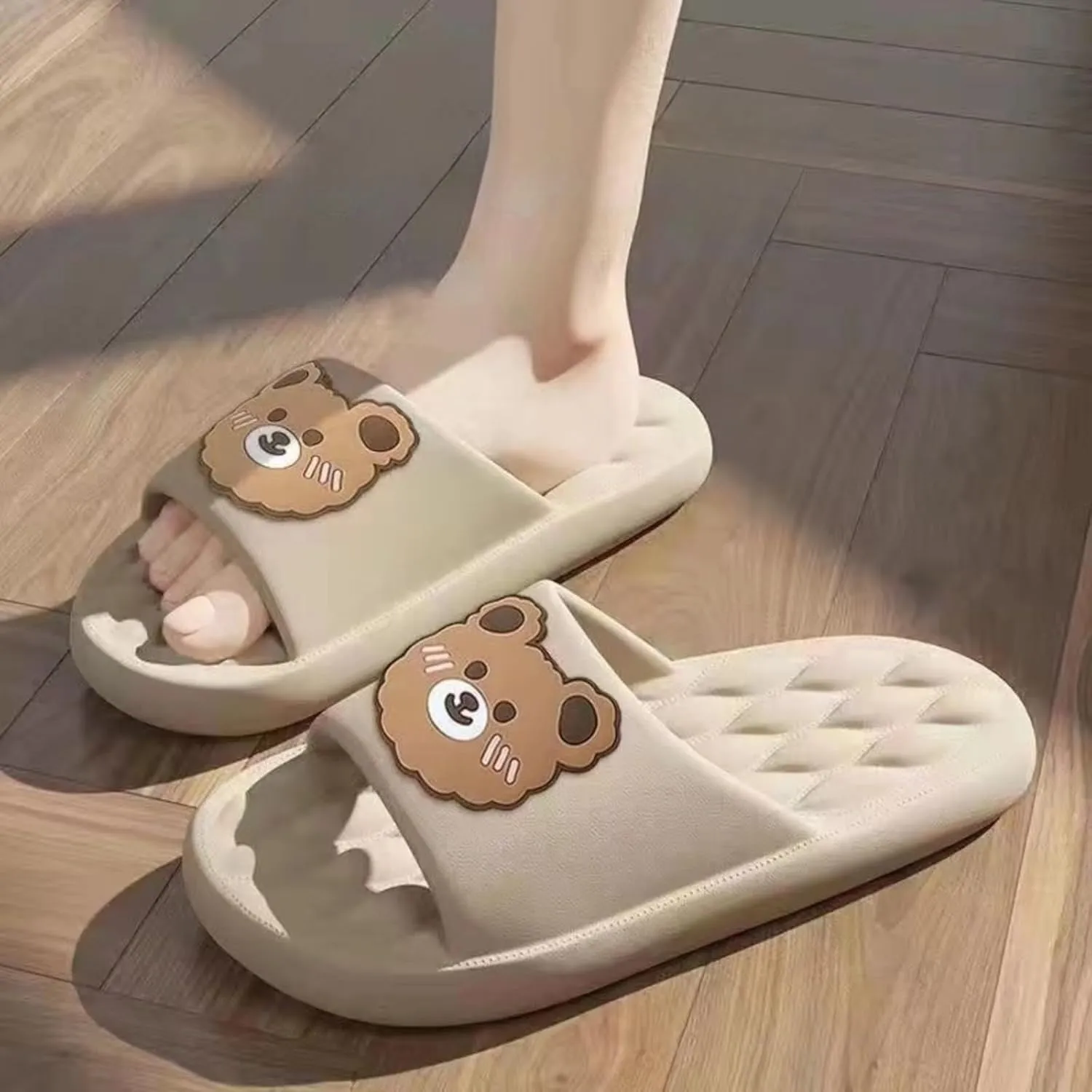 Bear Slippers for Women Men Indoor Slides Sandals Cute Cartoon Animal House Slippers Couple Thickened Sole Home Slippers Comfy House Shoes Outdoor Shoes