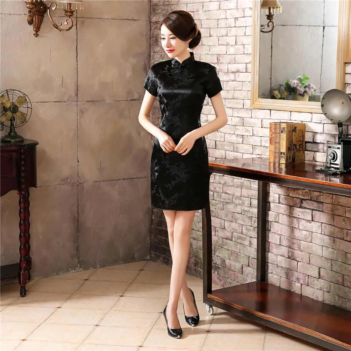 Chinese Style Dress Improves Cheongsam Temperament, Retro Long Silk Printed Daily Banquet Women's Performance Clothing