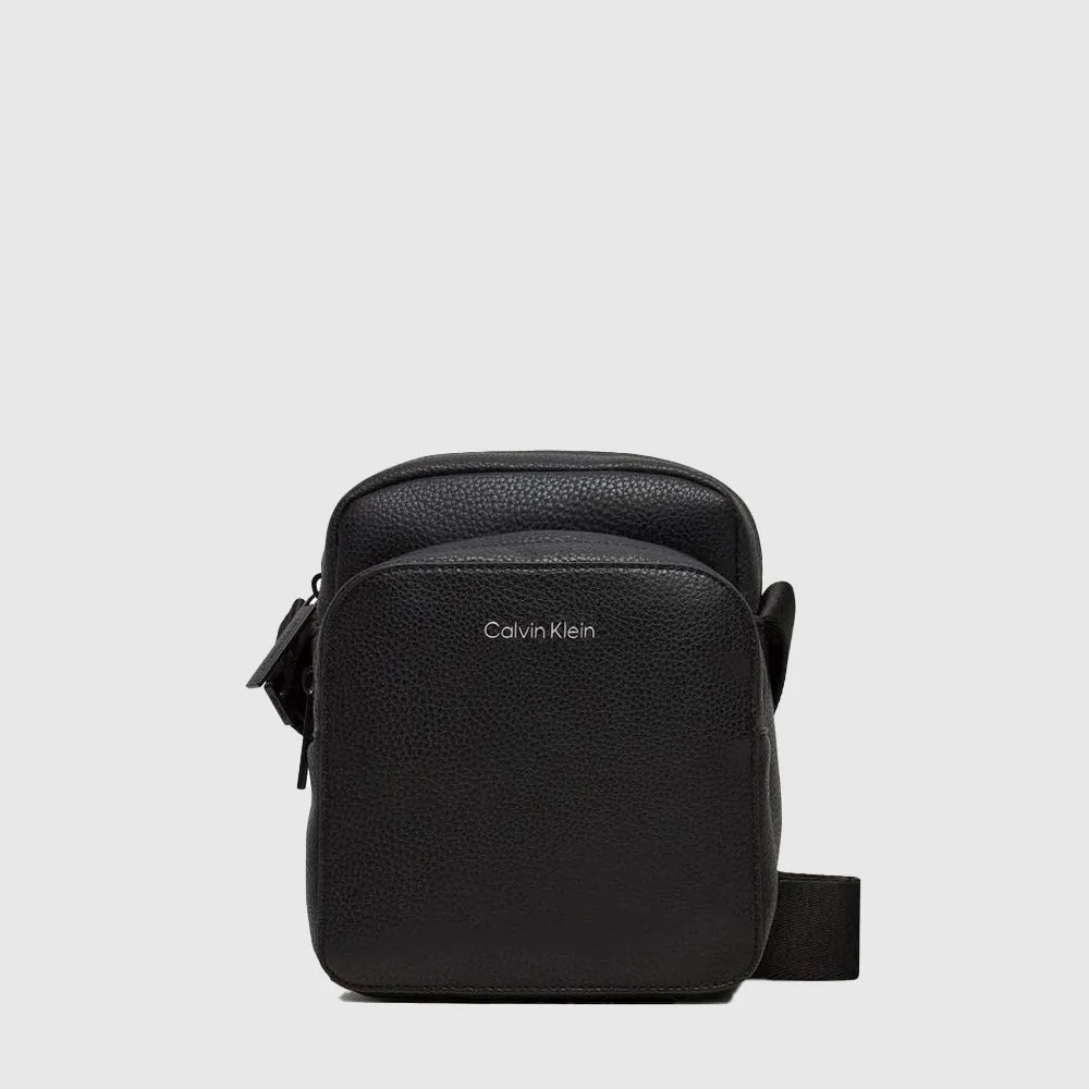 CK Must Reporter Bag - Black