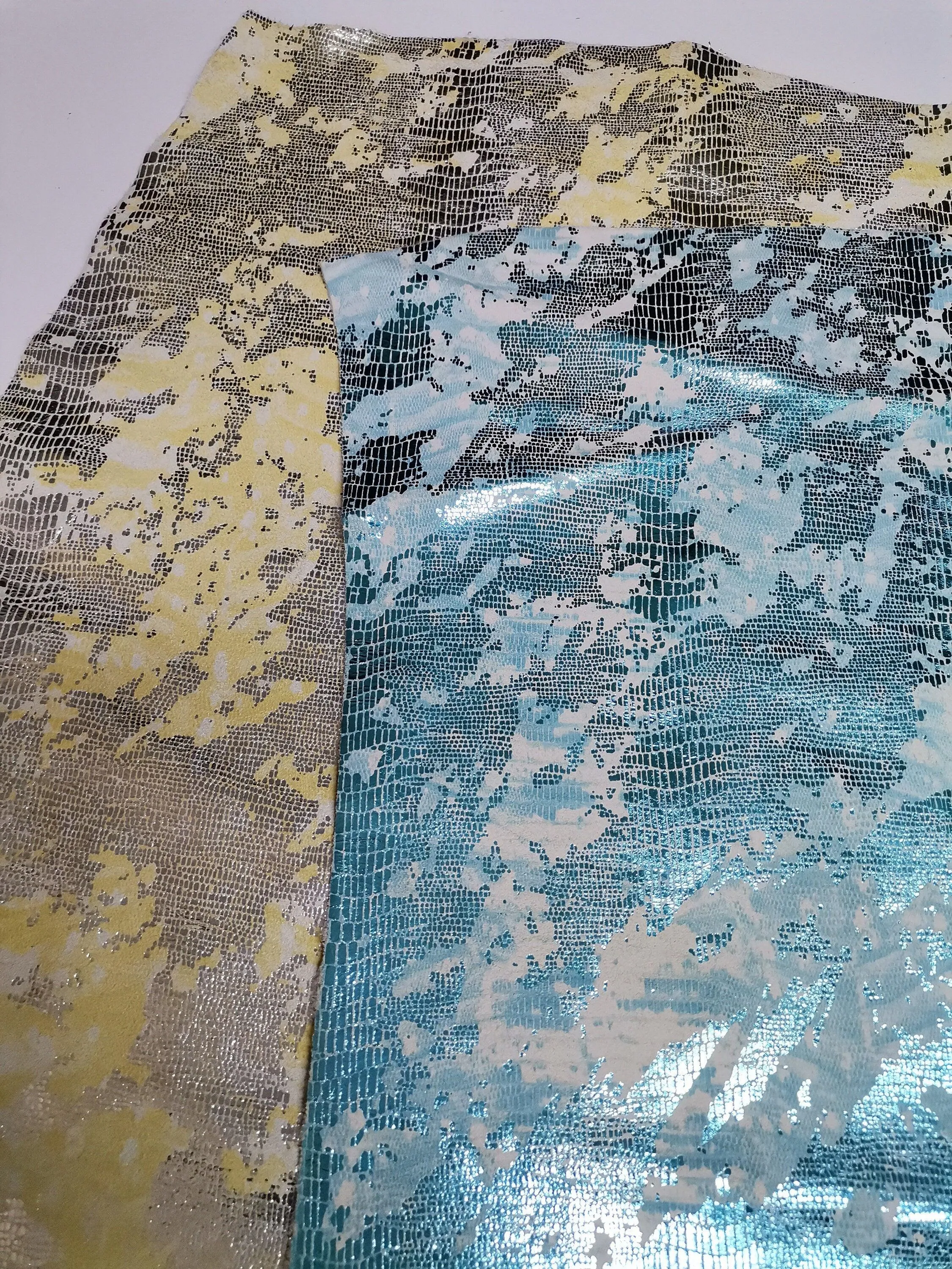 Cow metallic butter soft embossed lizzard effect leather, Soft cow split geniune leather lizzard printed thick 0,8mm(2 oz)