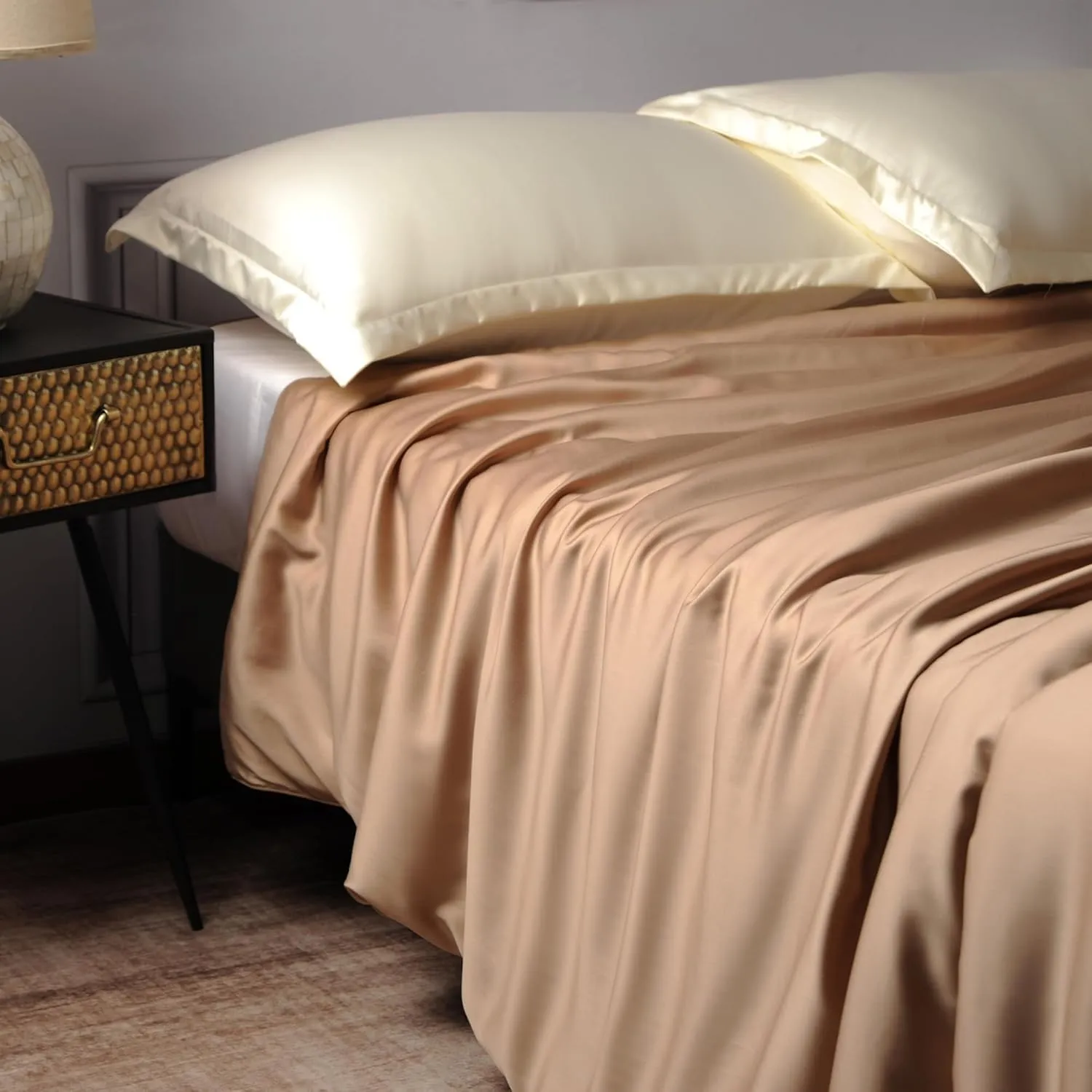CUDDLE DREAMS Lightweight Silk Filled Comforter for Summer, Detachable Tencel Duvet Cover for Easy Care, Naturally Breathable (Bronze, Twin)