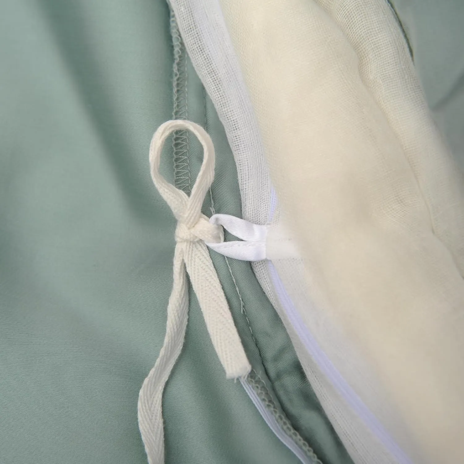 CUDDLE DREAMS Silk Filled Comforter for All Season, Detachable Tencel Duvet Cover for Easy Care, Naturally Breathable (Celadon, Twin)