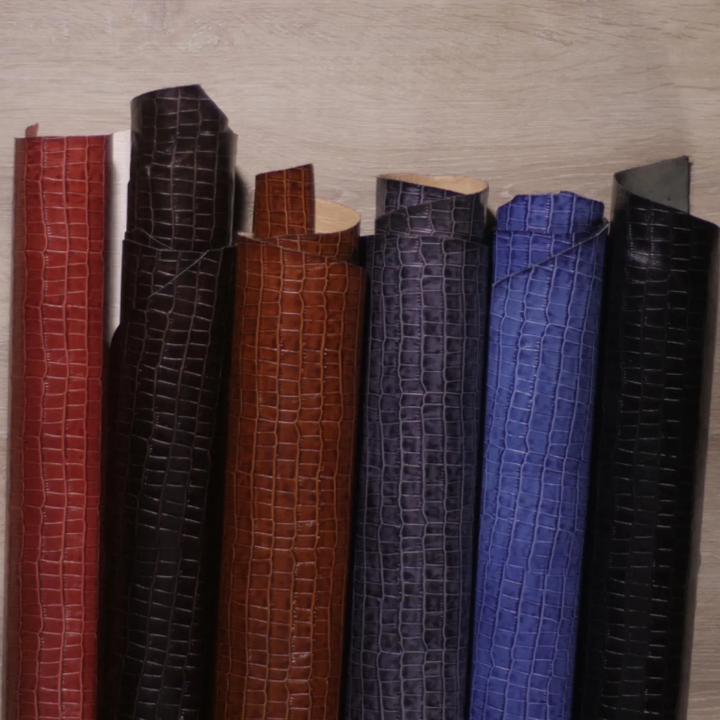 DAKARA - embossed double shoulder MOKKA