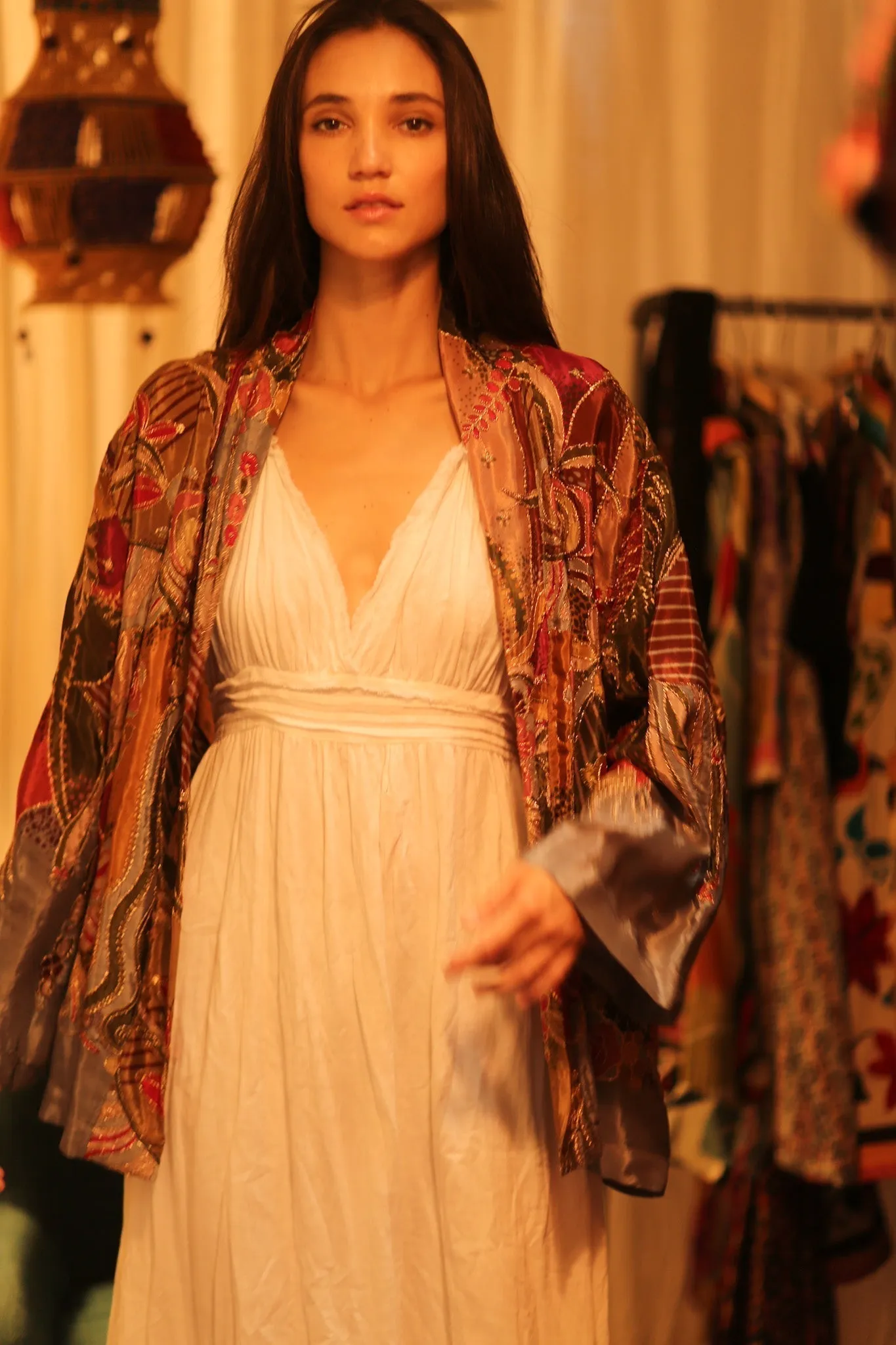 EMBROIDERED SILK SHORT KIMONO CARINE