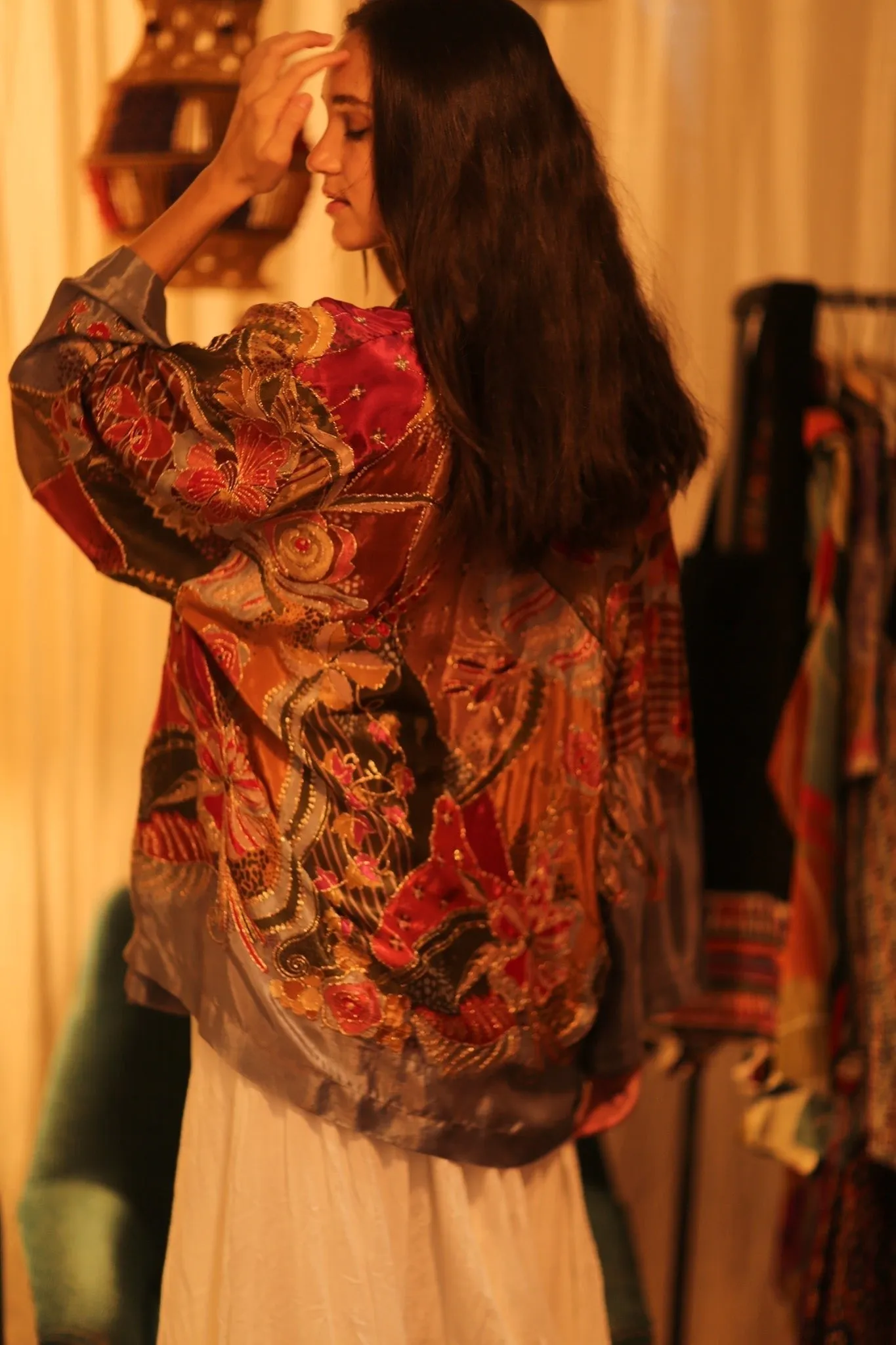 EMBROIDERED SILK SHORT KIMONO CARINE