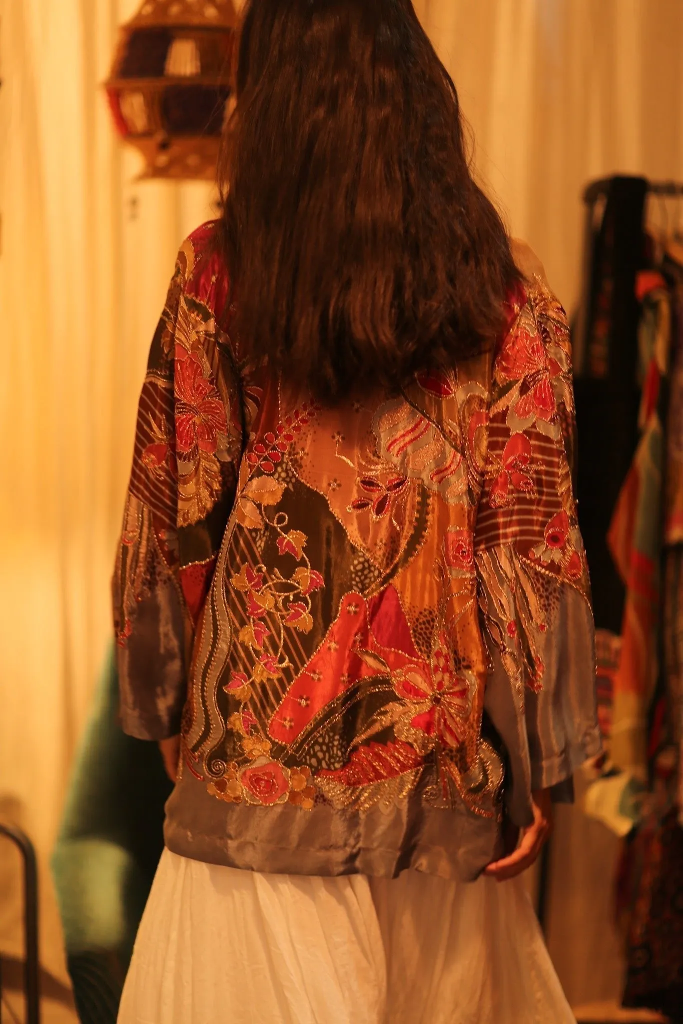 EMBROIDERED SILK SHORT KIMONO CARINE