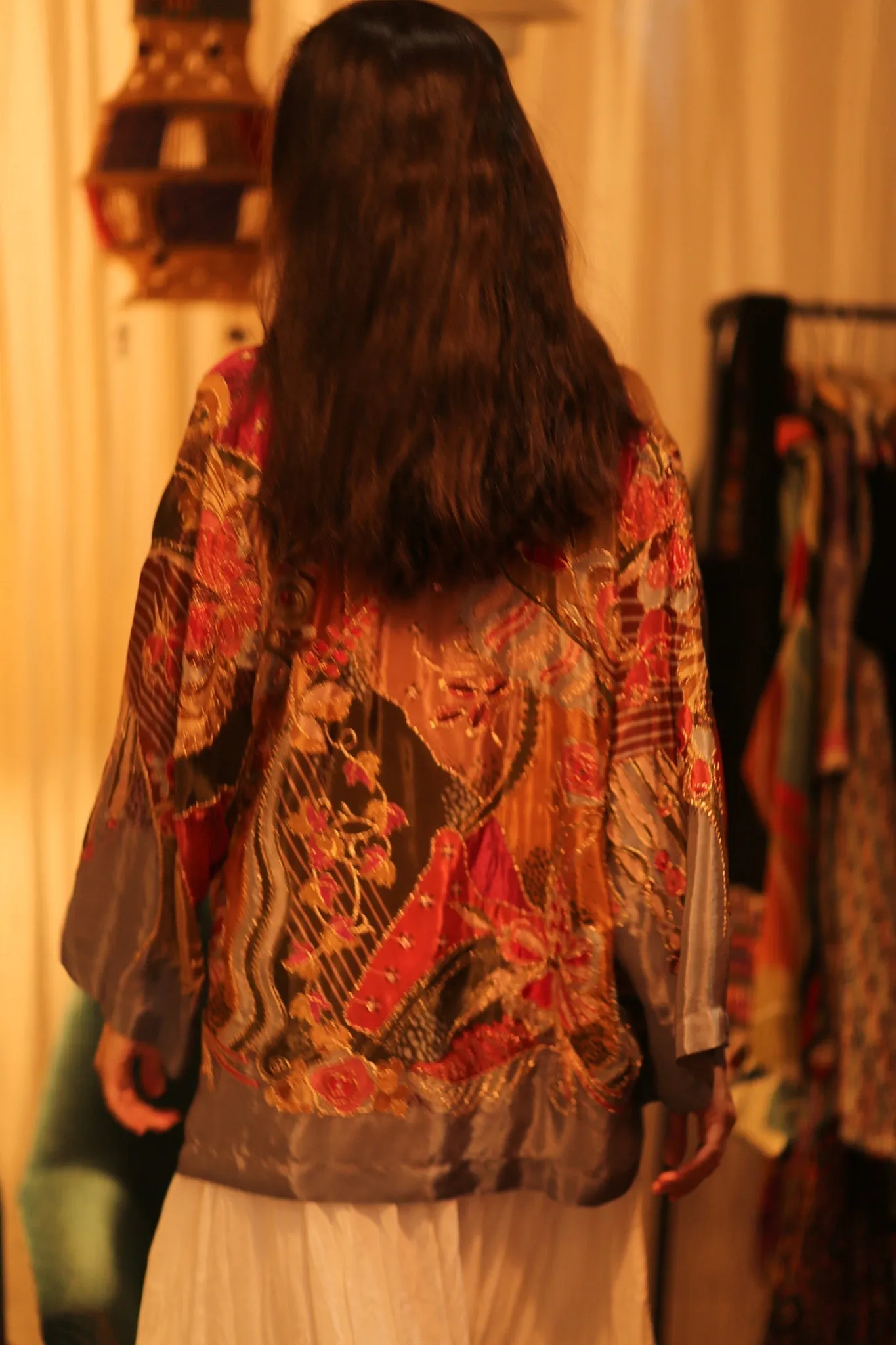 EMBROIDERED SILK SHORT KIMONO CARINE