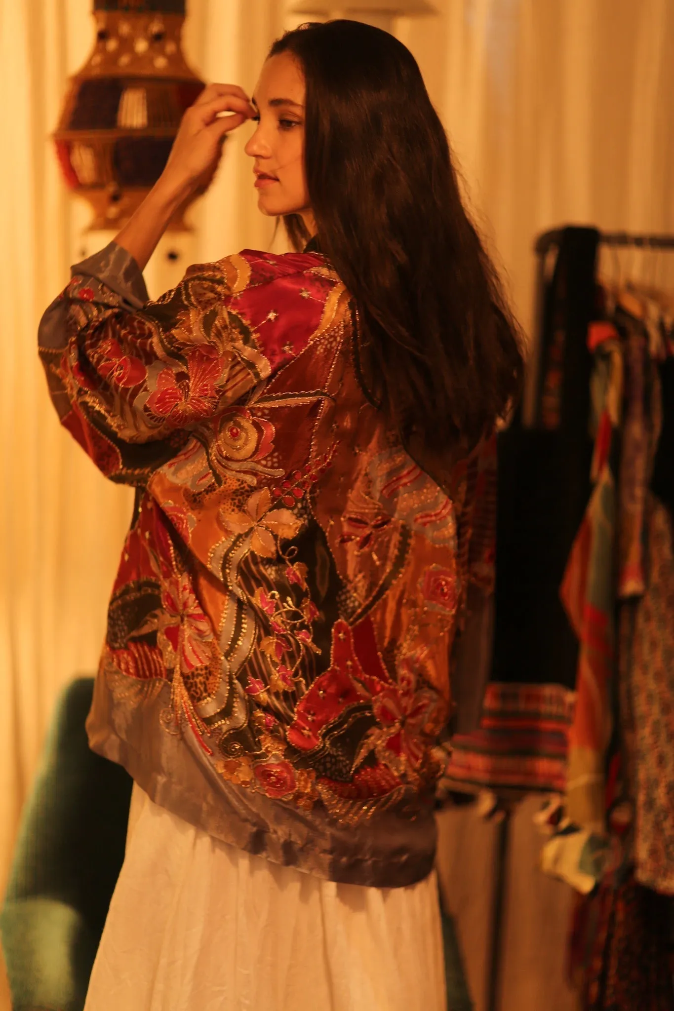 EMBROIDERED SILK SHORT KIMONO CARINE