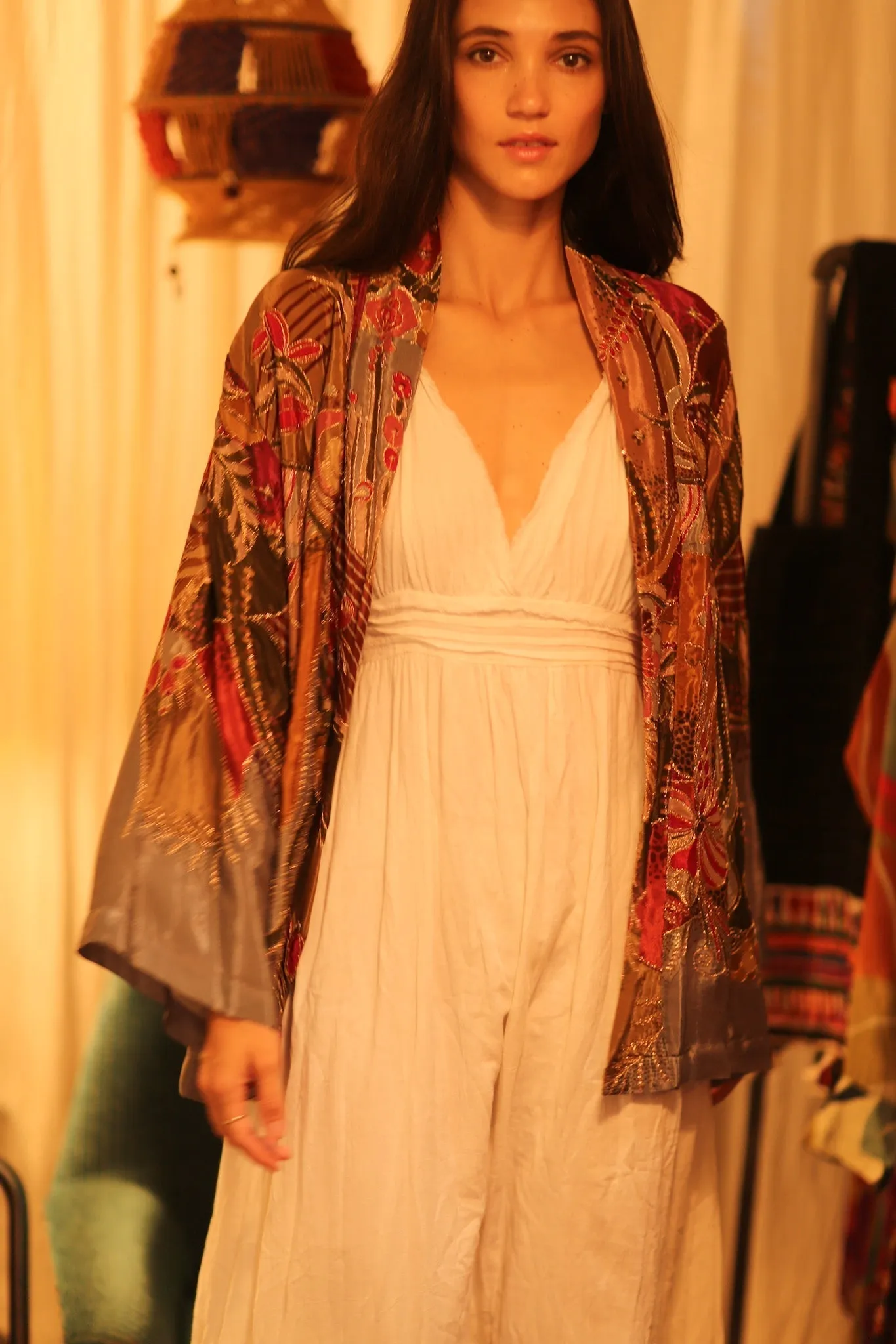 EMBROIDERED SILK SHORT KIMONO CARINE