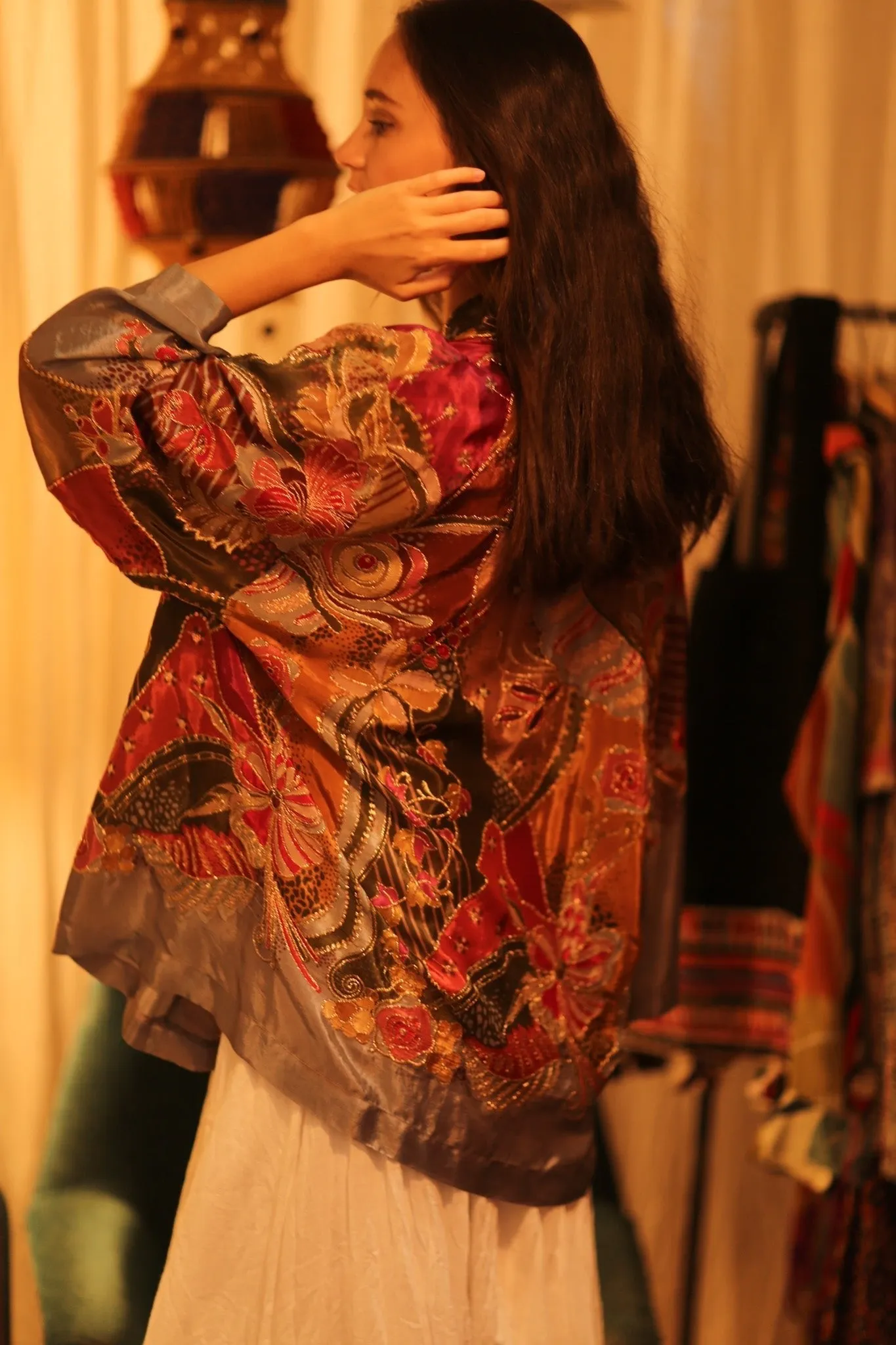 EMBROIDERED SILK SHORT KIMONO CARINE