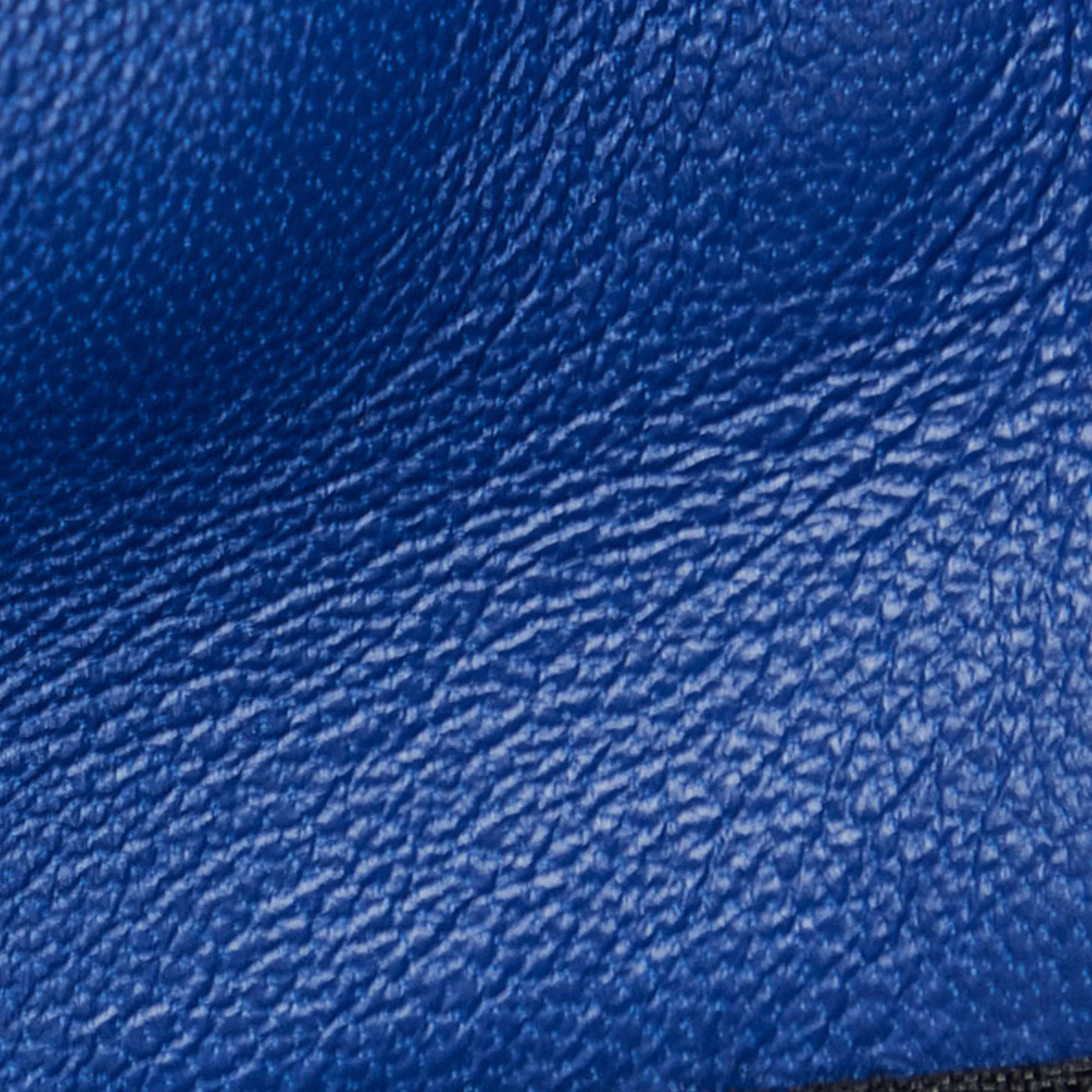 FF Embossed Baguette
