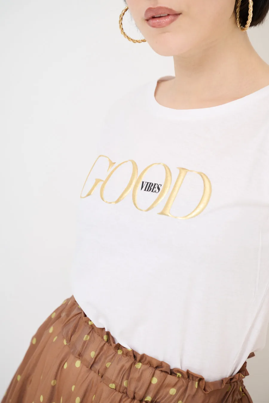 “Good Vibes” foil print t-shirt wholesale