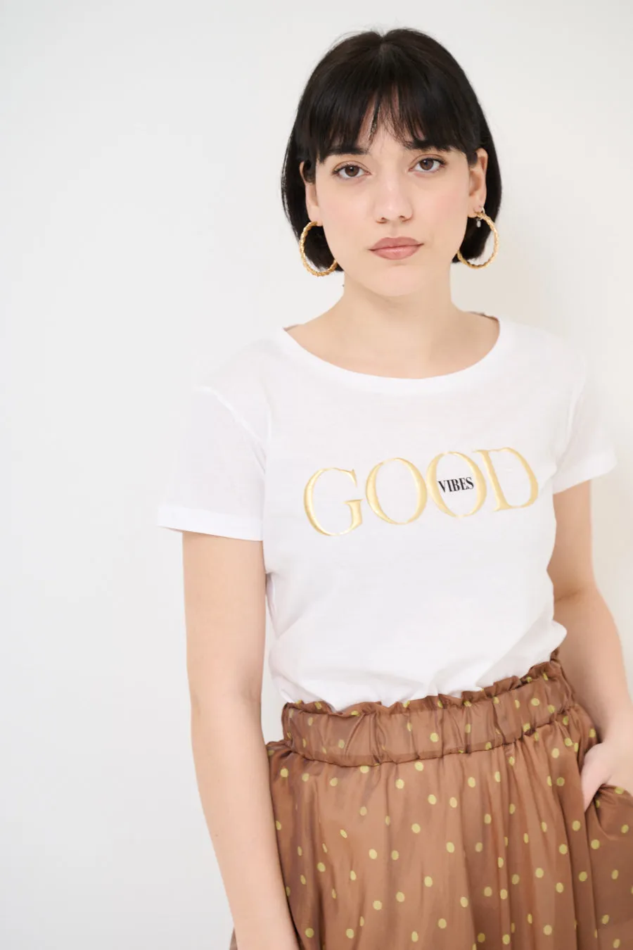 “Good Vibes” foil print t-shirt wholesale