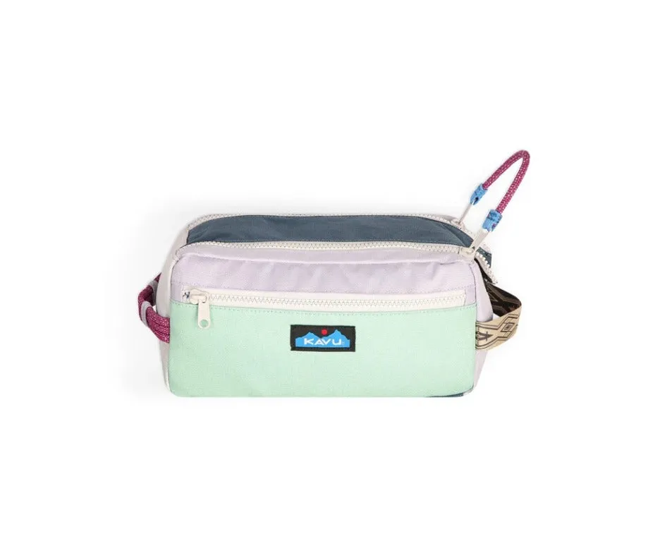 Grizzly Mix Dopp Kit