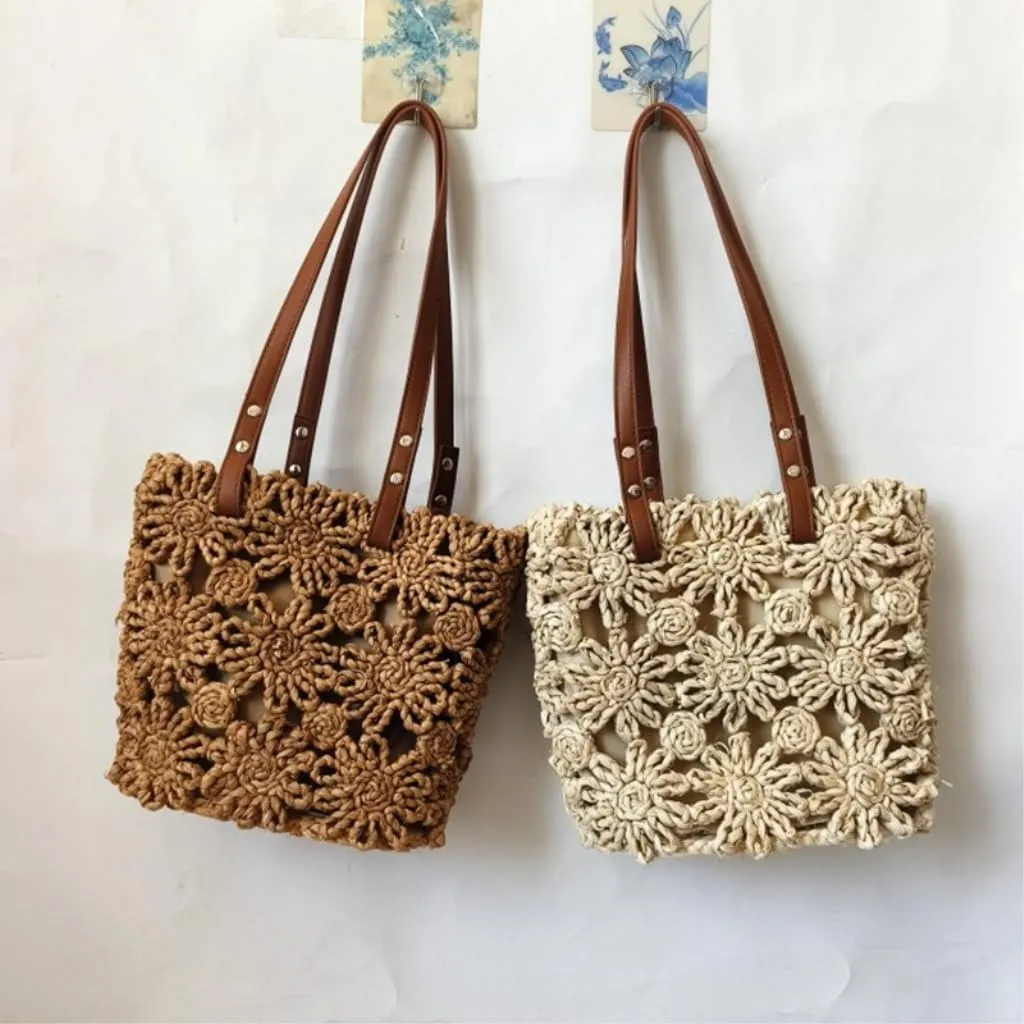 Handbag New Hand-Woven Straw Bag Hollow Bucket Bag Corn Husk Braid Sewn Handbag in Stock Straw Bags Handbag(Beige)