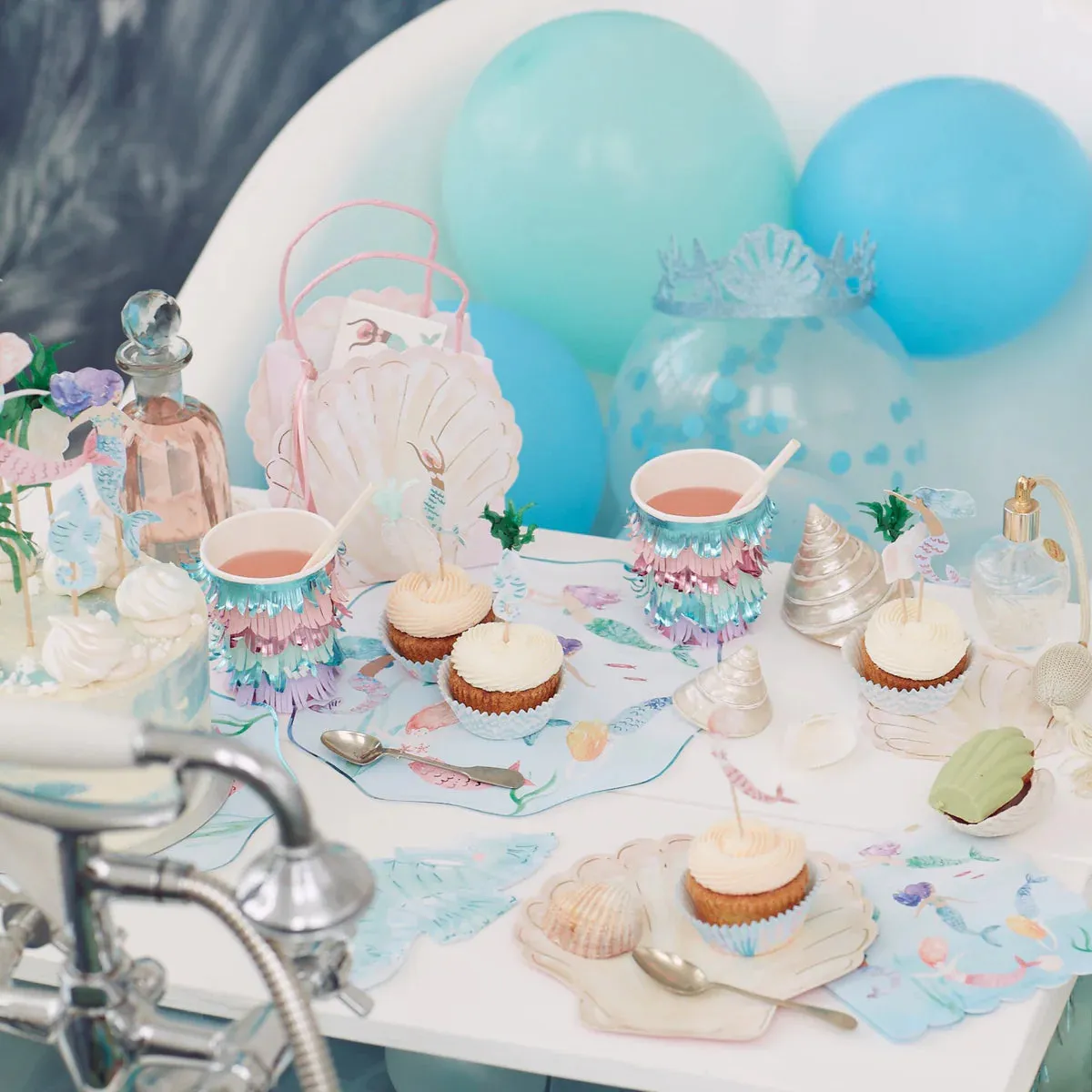 Meri Meri   Mermaid Party Bags (x 8)