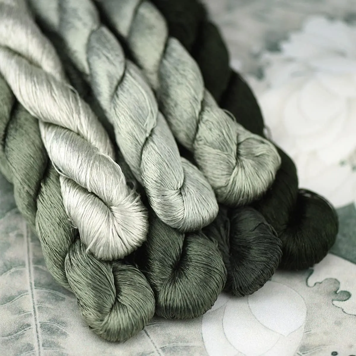 Natural 100% Silk Thread, Handmade Embroidery Thread Silk Floss 7 Colors 110m Each (66)