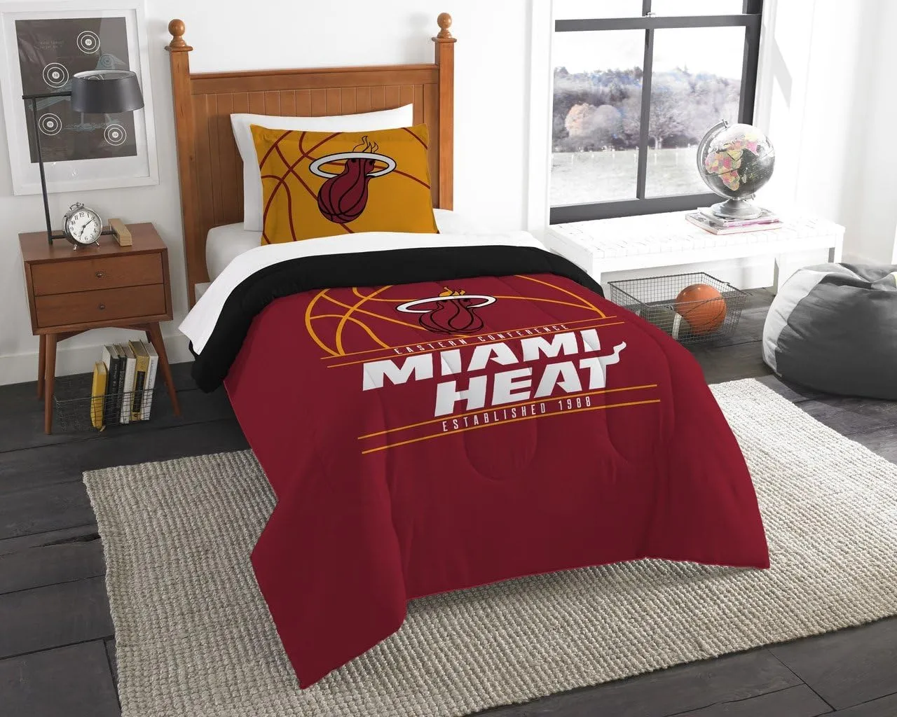 NORTHWEST NBA Unisex-Adult Comforter and Sham Set