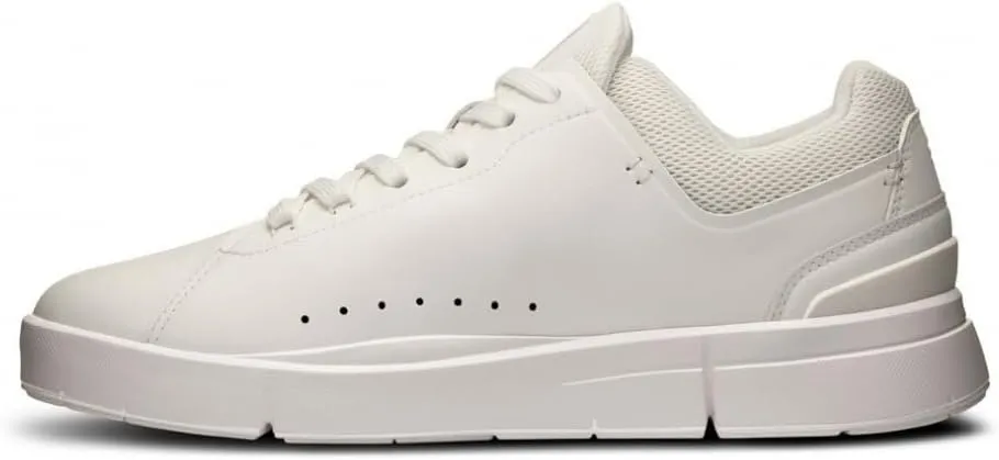 On Women's The Roger Advantage Sneakers