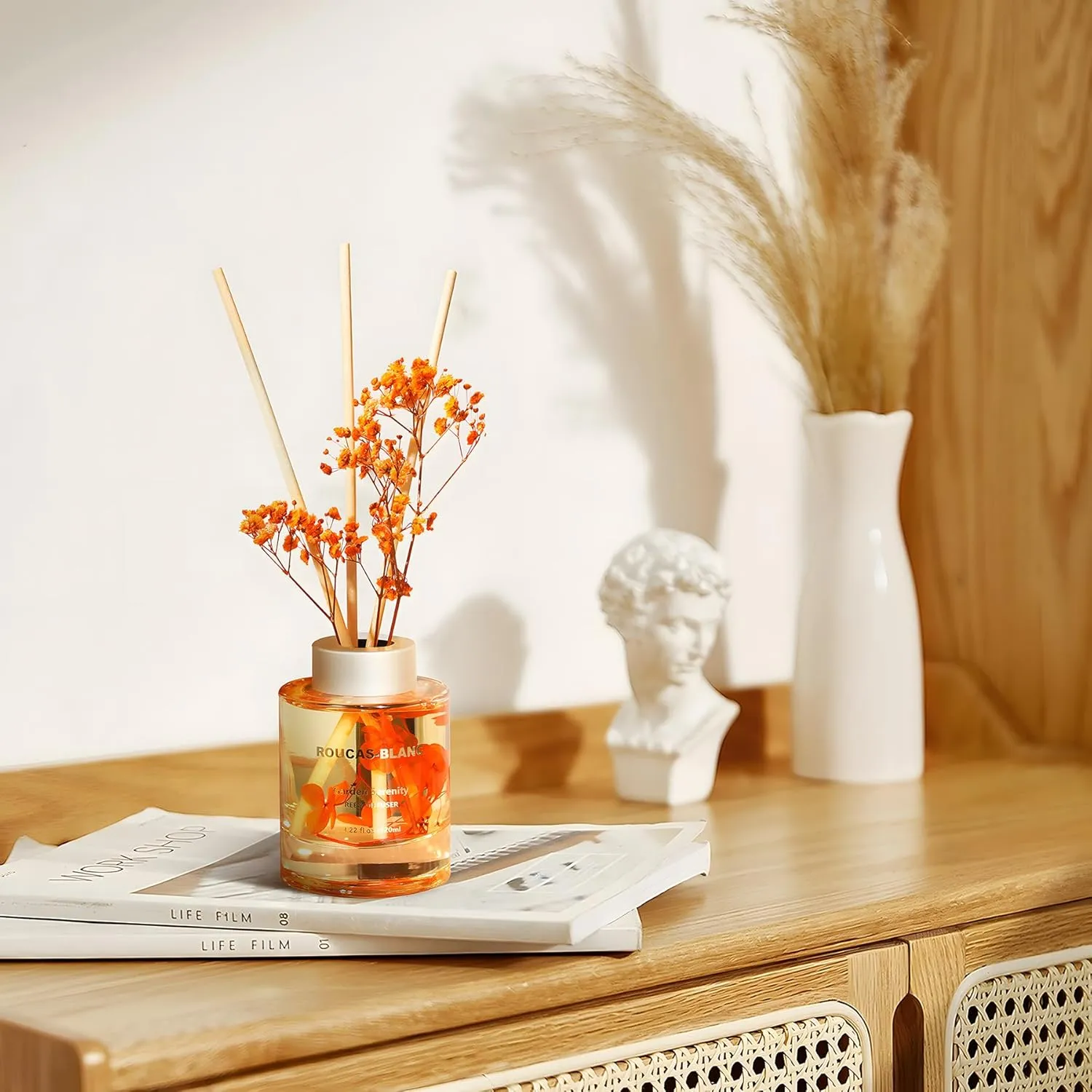 ROUCAS BLANC Reed Diffuser Set with Preserved Flowers, Gardenia and Jasmine Scented Diffuser with Sticks, Room Decor & Bathroom Decor, Aromatherapy Home Fragrance Diffuser Gift (Garden Serenity)