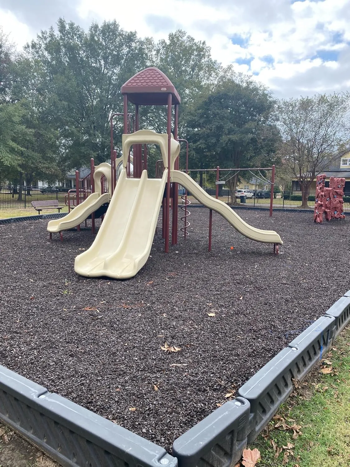 Rubber Mulch for Playgrounds and Landscaping (Brown, 3 Pallets - 150 Bags - 225 Cu Ft - 6,000 lbs)