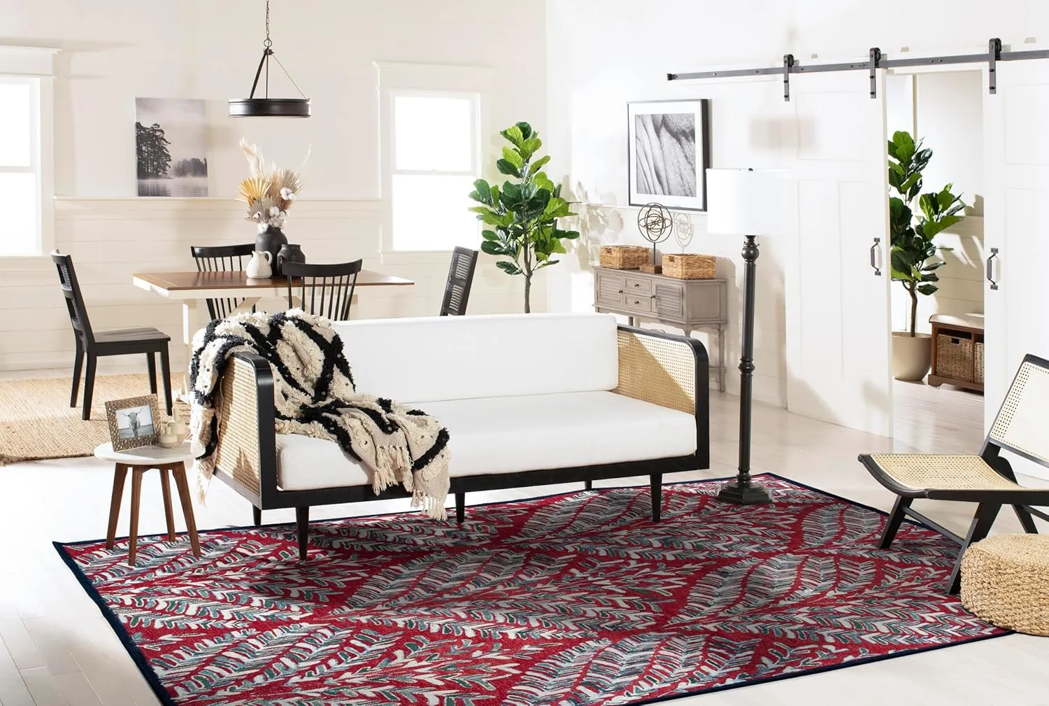 SAFAVIEH Capri Collection Area Rug - 9' x 12', Red & Green, Handmade Wool, Ideal for High Traffic Areas in Living Room, Bedroom (CPR208Q)