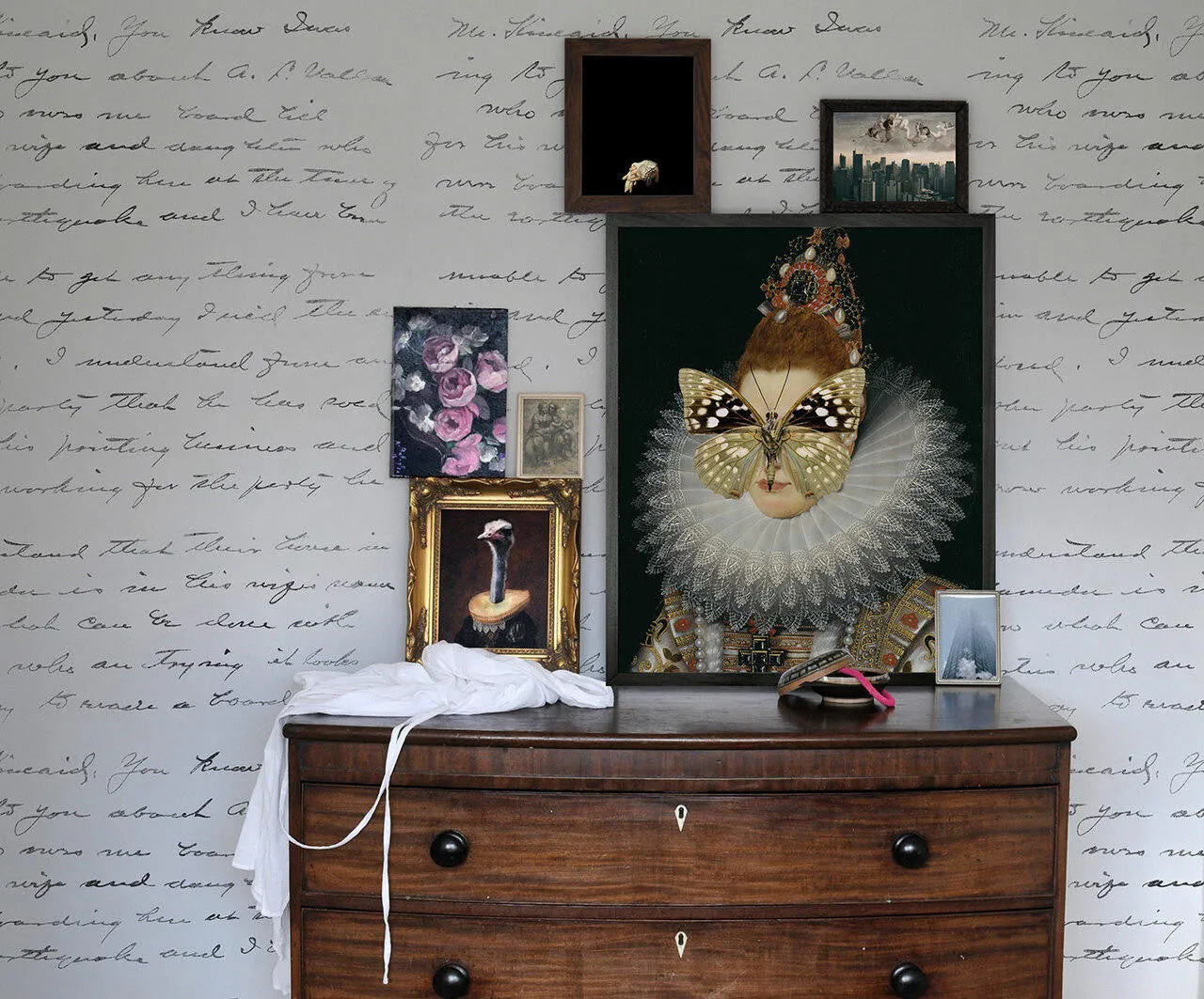 Senora Emanuela' Canvas