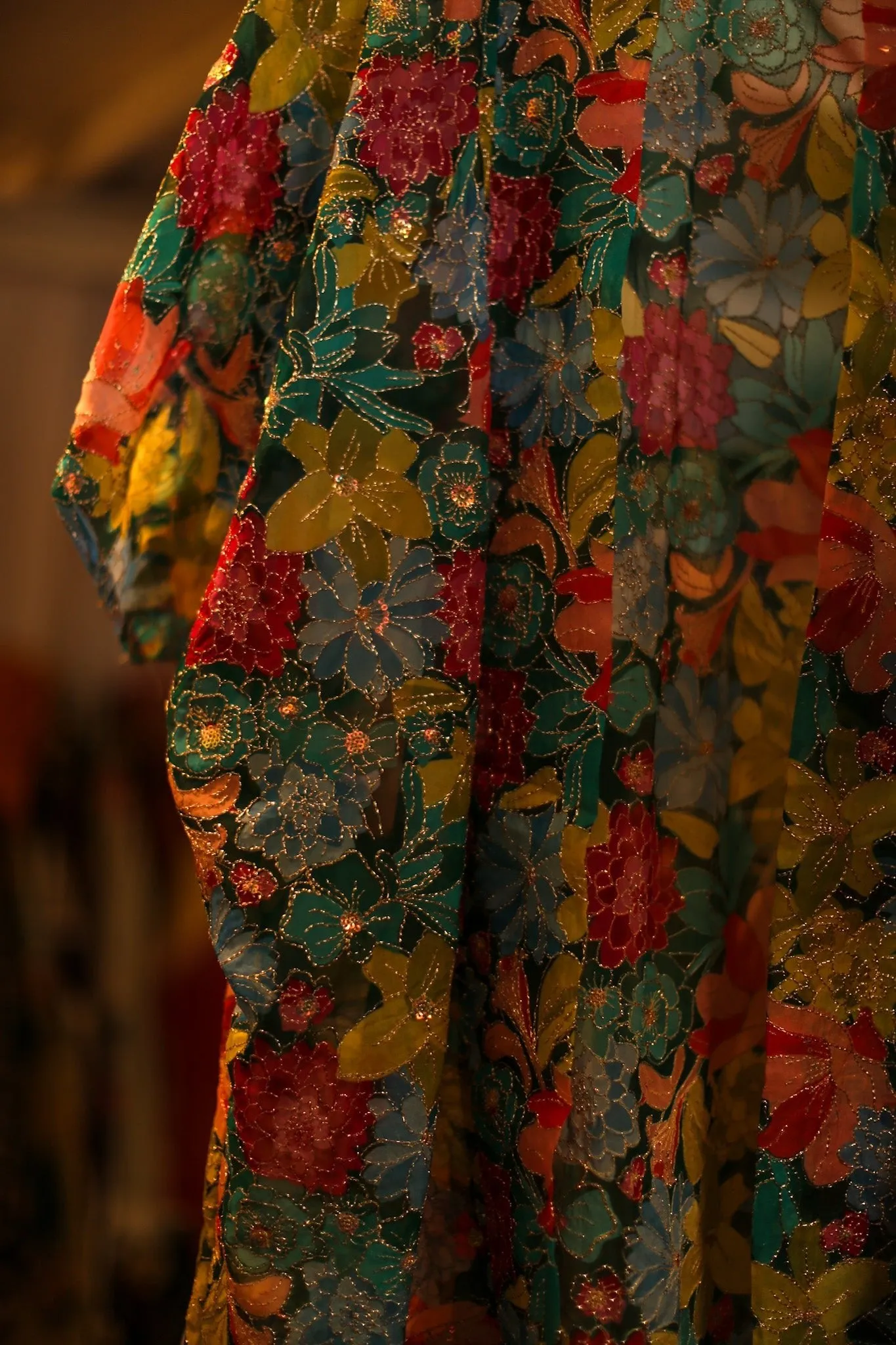 SILK EMBROIDERED KIMONO HANSU
