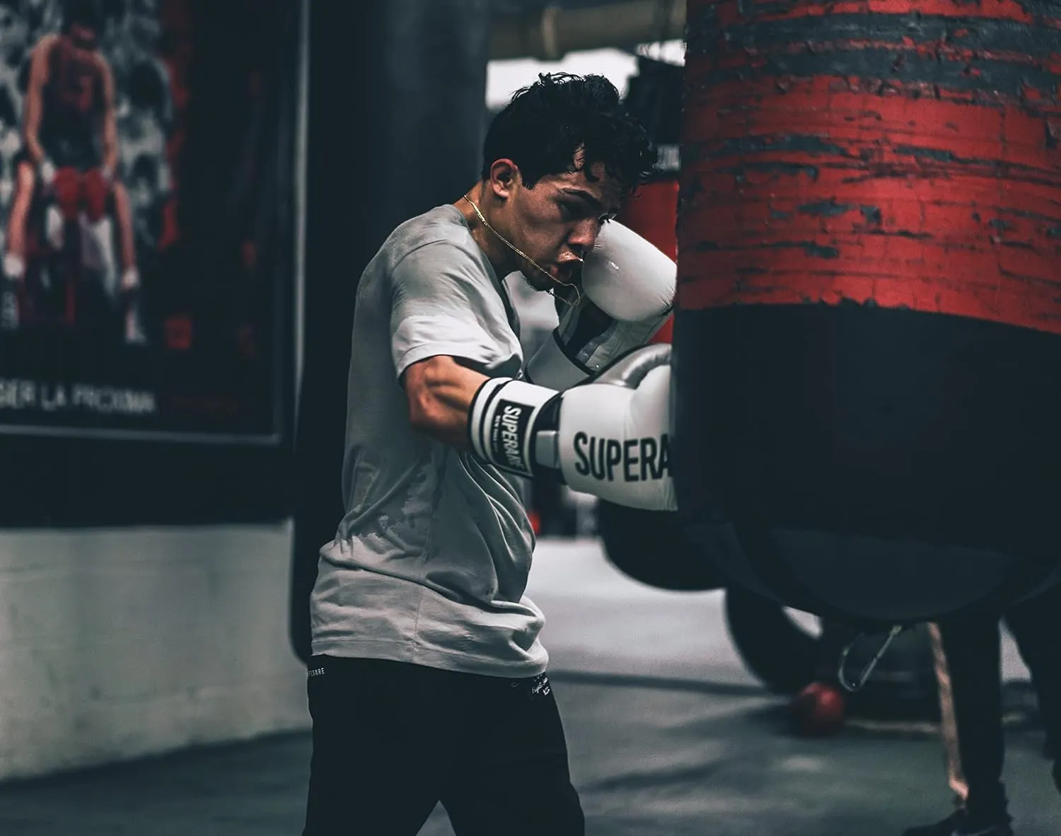 Superare Supergel Pro Boxing Gloves with Strap Closure Hook and Loop for Boxing, Sparring, Training, Kickboxing, and Bag Work, Sleek MMA Gloves, Black and White Design
