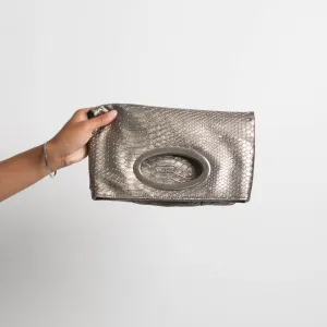 TEXTURED METALLIC CLUTCH