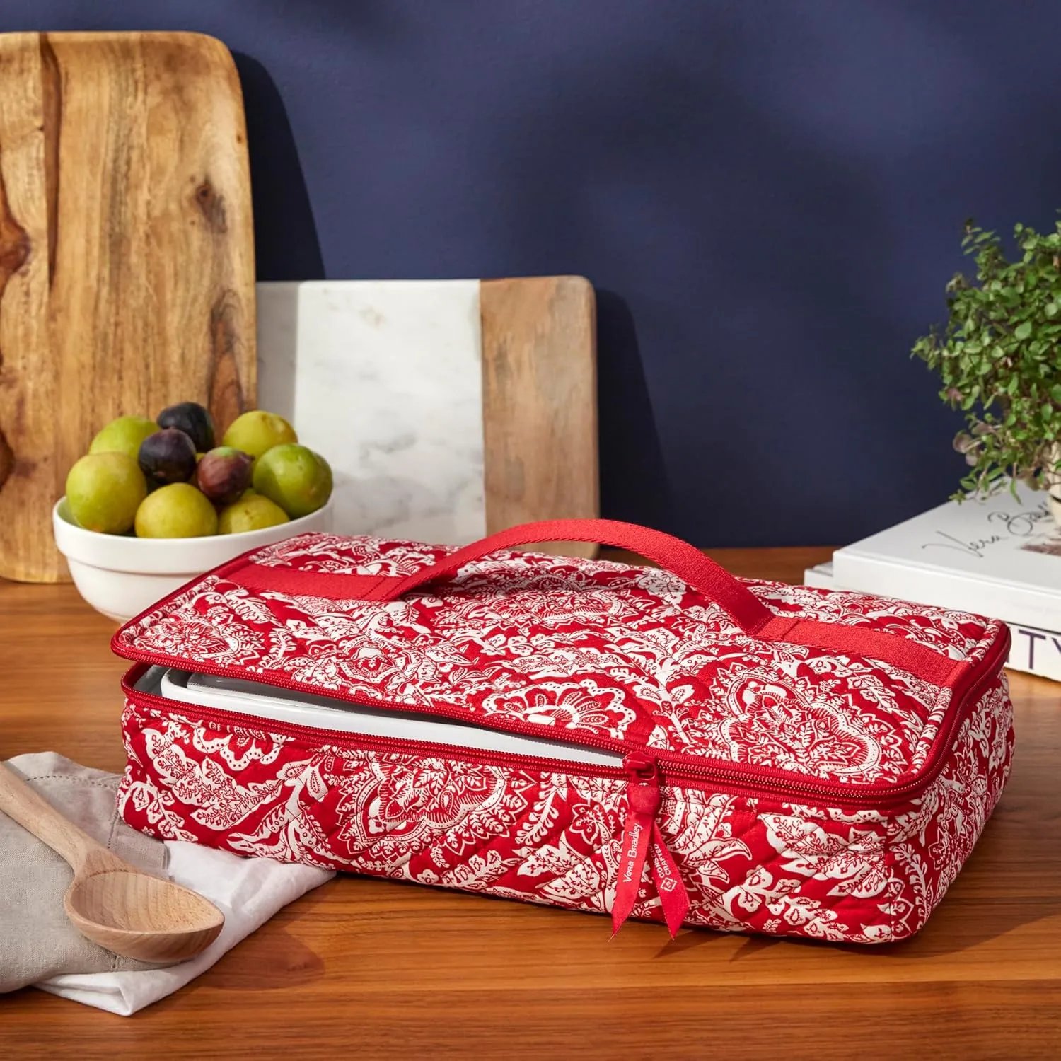 Vera Bradley Women's Cotton Heat Resistant Casserole Carrier, Java Red - Recycled Cotton, One Size